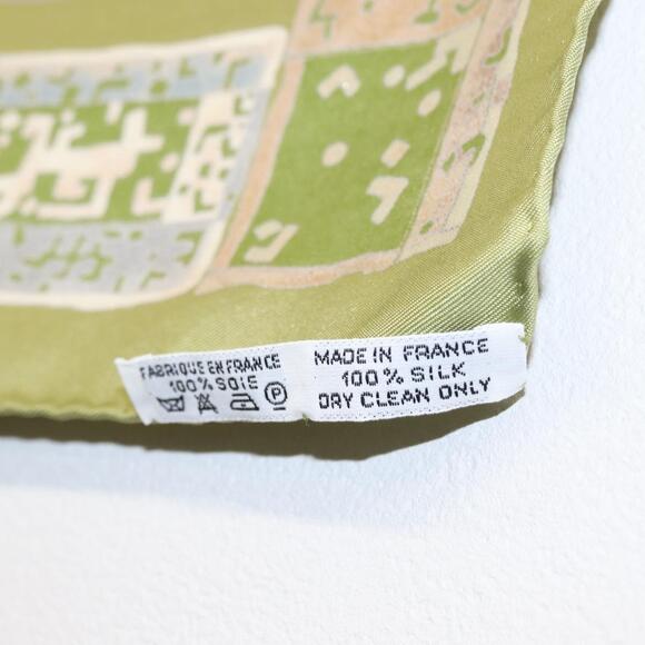 HERMES Petit Carr Scarf Silk ""PERSONA"" Green Auth am9777 - Picture 9 of 9